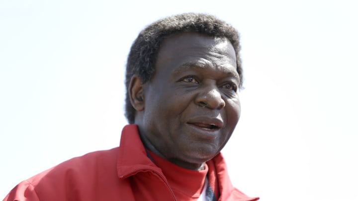 Brock overcomes leg amputation to throw out ceremonial pitch