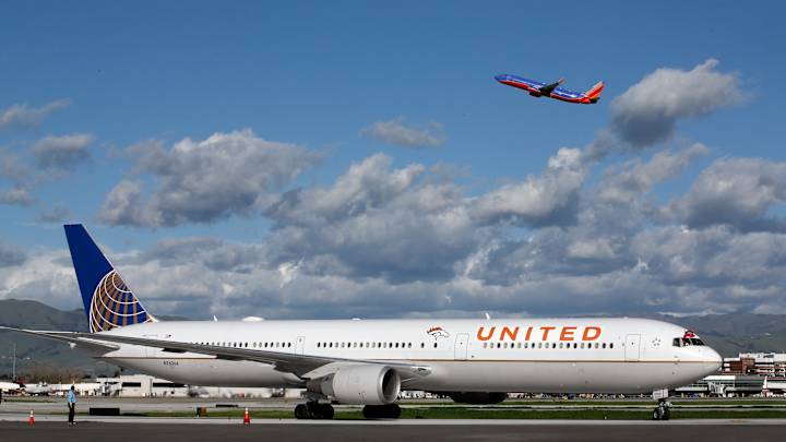 Broncos land in San Jose, California; Panthers on way