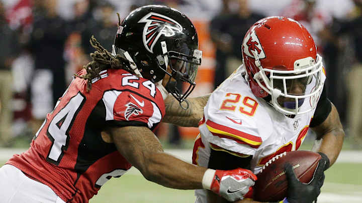 Chiefs' win over Falcons adds glitz to AFC West showdown