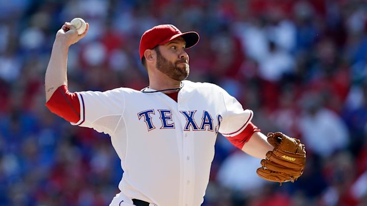 Rangers finalize $6M, 1-year deal with pitcher Colby Lewis