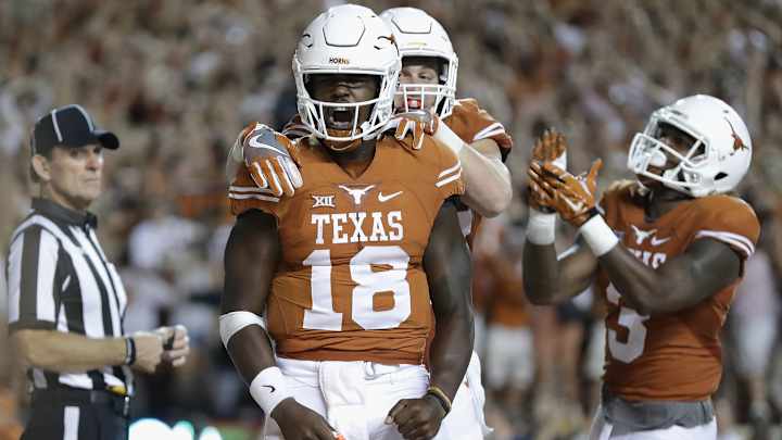 Texas climbs to No. 20 in Coaches Poll after beating Notre Dame