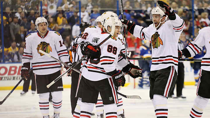 Blackhawks avoid elimination with 2OT win over Blues