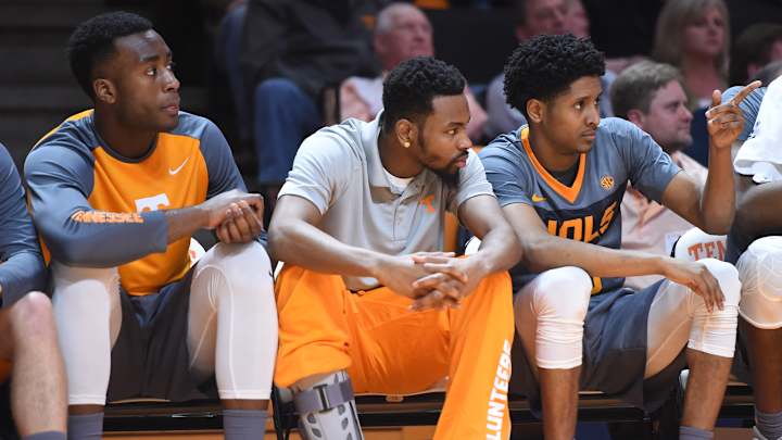 Tennessee's Kevin Punter Jr. has stress fracture in foot