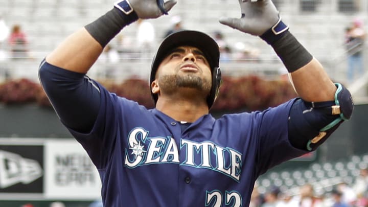 Seattle's Cruz leaves game with wrist soreness