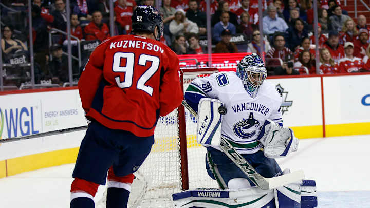 Kuznetsov shines, Capitals beat Canucks 4-1