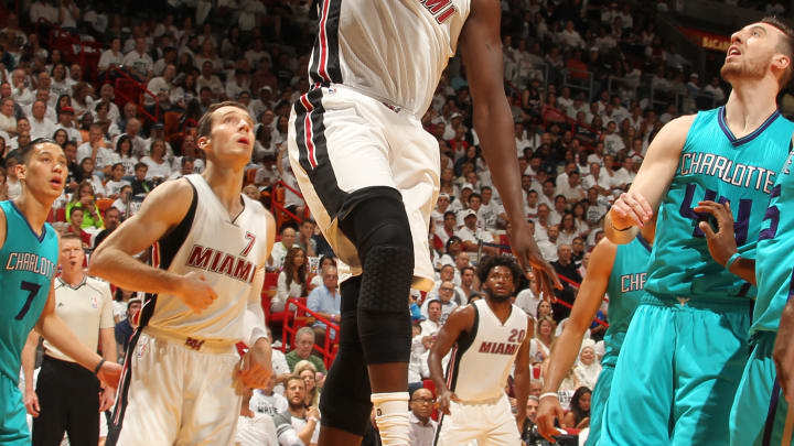 Deng scores 31 points, Heat rout Hornets 123-91 in Game 1