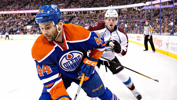 Barrie has 2 goals, assist and Avalanche beat Oilers 3-2