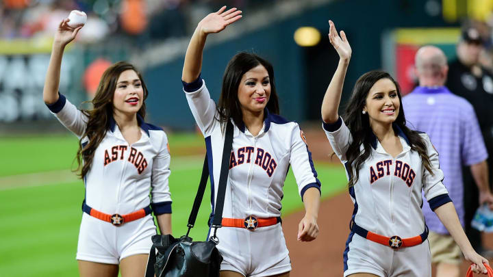 MLB Cheerleaders, Dance Teams and Ball Girls