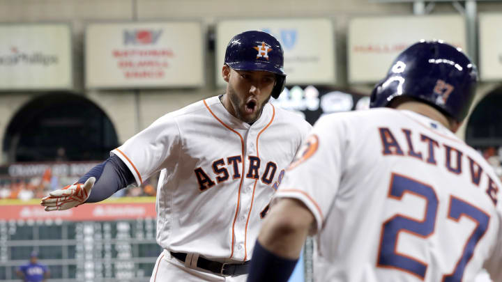 Astros' Altuve leaves game with Rangers with oblique injury
