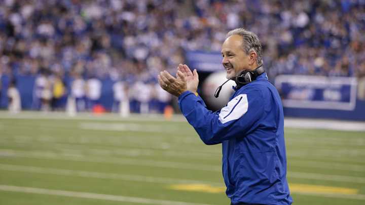 Watch: Mathis gives Chuck Pagano game ball after possible last game