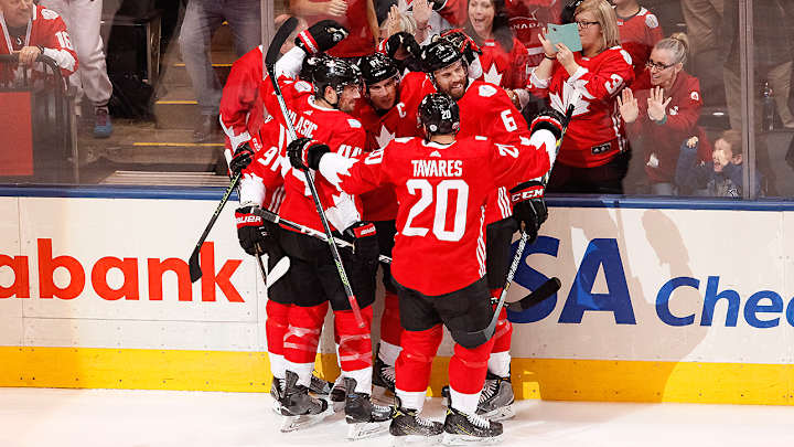 Canada beats Russia 5–3, advances to World Cup finals