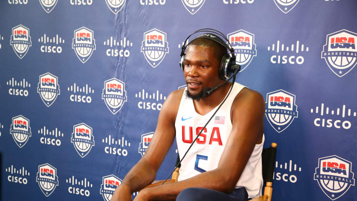 Reports: Durant meets with Spurs