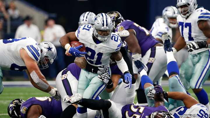 Elliott exceeding lofty expectations for NFL-leading Cowboys