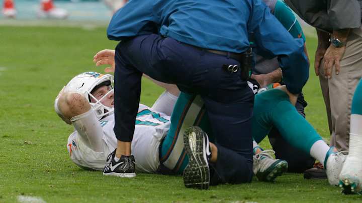 Report: Dolphins QB Ryan Tannehill out for season with ACL injury