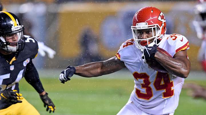 AP source: Chiefs ship RB Davis to Packers for draft pick