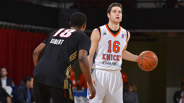 Reports: Knicks to sign Jimmer Fredette from D-League affiliate