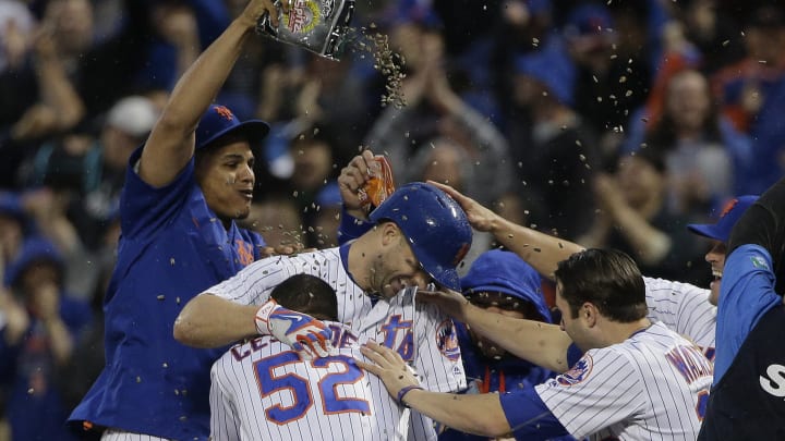 Wright swings away, gives Mets 5-4 comeback win over Brewers