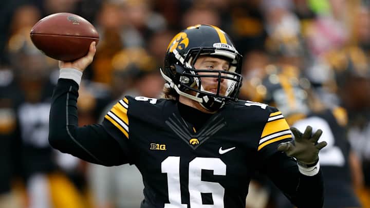 Iowa QB C.J. Beathard wraps up winning career with bowl trip Iowa QB C.J. Beathard wraps up winning career with bowl trip