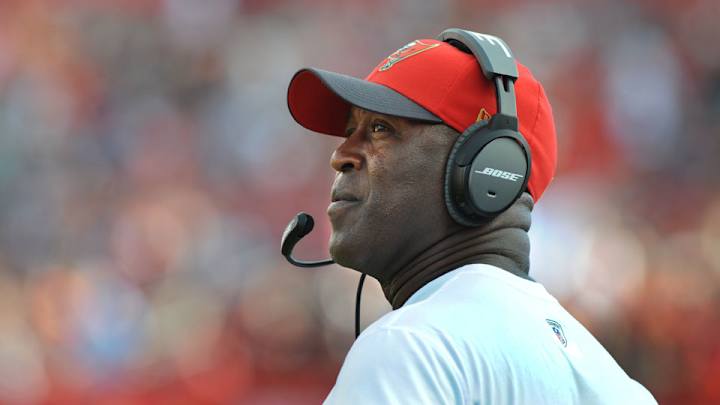 Tampa Bay Buccaneers fire head coach Lovie Smith