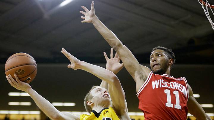 Wisconsin’s win over No. 8 Iowa gives Badgers tournament hopes
