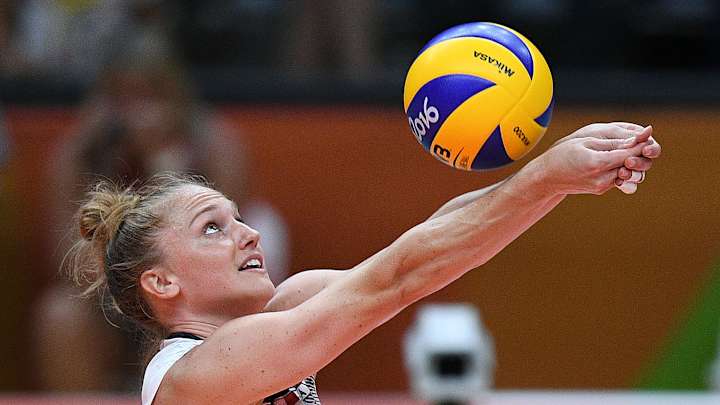 U.S. volleyball player’s mom has suitcase detonated by Rio authorities