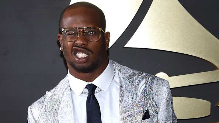 Report: Von Miller, Antonio Brown to compete on  Dancing With the Stars