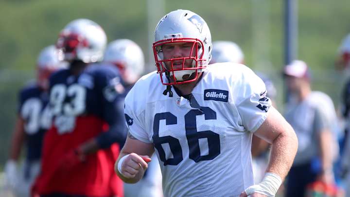 Patriots trade center Bryan Stork to Redskins