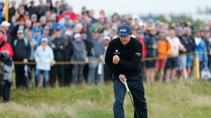 Mickelson fights to stay in contention at Royal Troon