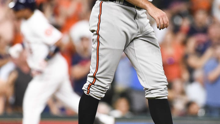 Valbuena's tiebreaking homer lifts Astros over Orioles 4-3 Valbuena's tiebreaking homer lifts Astros over Orioles 4-3