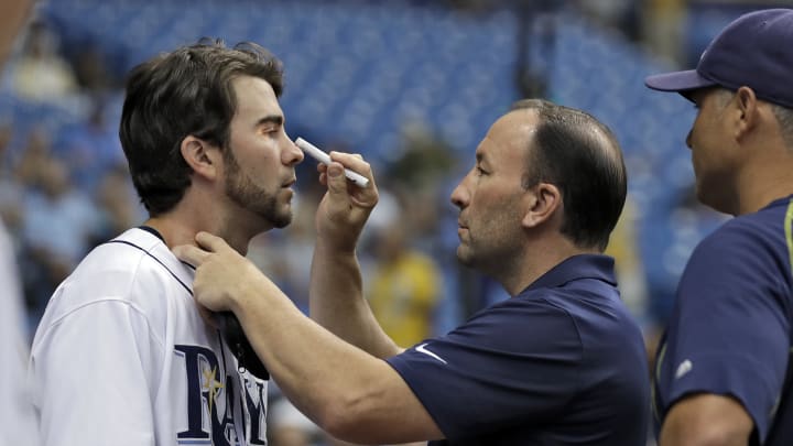 Rays' Franklin hit in head on deck by teammate's bat