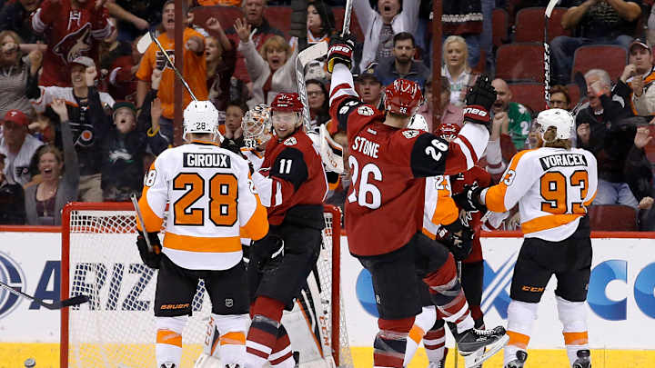 Coyotes slow Flyers' playoff push with 2-1 victory