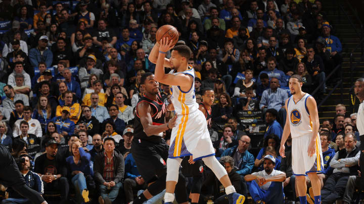 Curry, Thompson combine for 15 3-pointers in rout of Blazers