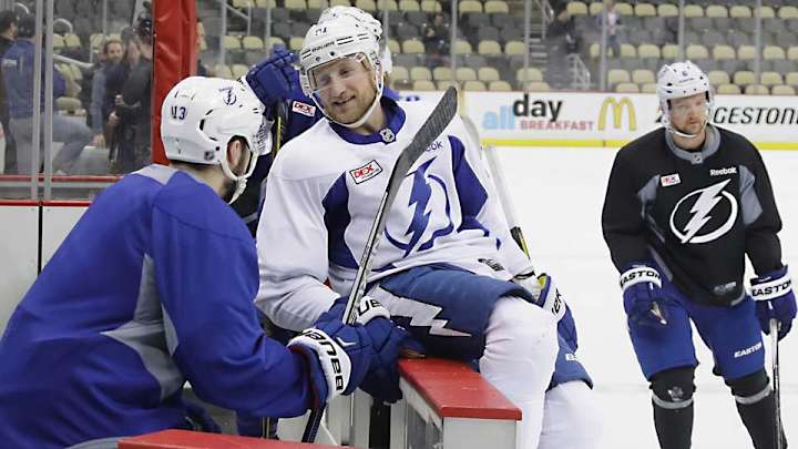 Steven Stamkos out for Game 2 against Penguins