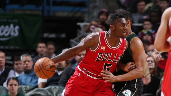 Antetokounmpo scores 29, Bucks rally to beat Bulls 106-101 Antetokounmpo scores 29, Bucks rally to beat Bulls 106-101