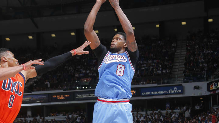 Gay's free throws lift Kings over Thunder in arena finale