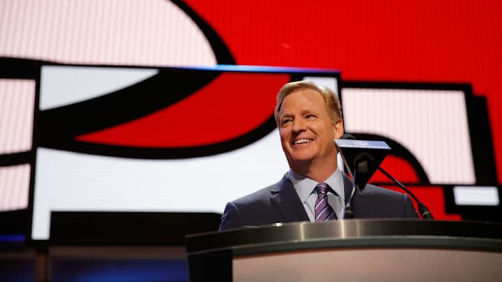 Roger Goodell: I don't necessarily agree with Colin Kaepernick's protest Roger Goodell: I don't necessarily agree with Colin Kaepernick's protest