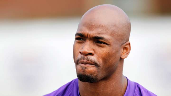 Vikings' Peterson has knee surgery; no other issues found