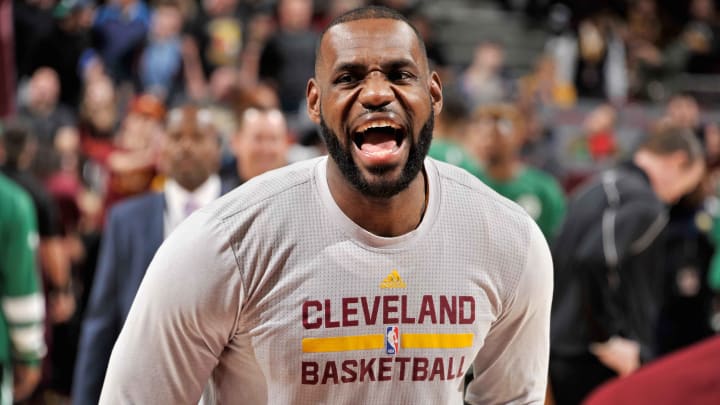 Report: LeBron James to campaign with Hillary Clinton in Cleveland
