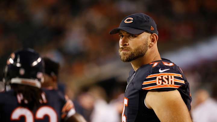 Bears agree to 4-year extension with star guard Long Bears agree to 4-year extension with star guard Long