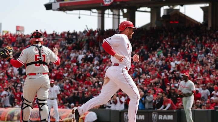 Cozart has 3 hits, Reds rally for 6-2 win over Phillies