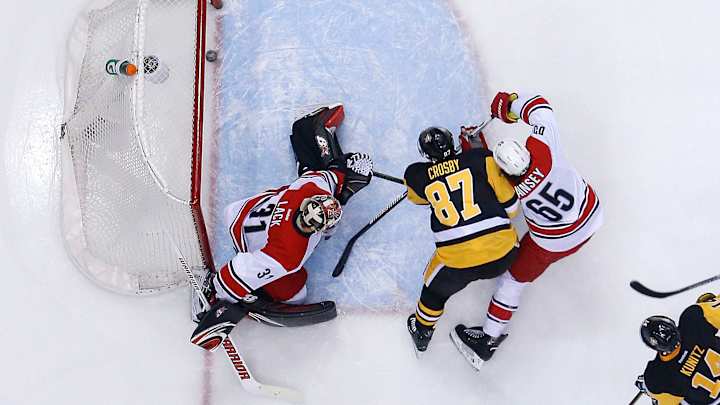 Crosby, Penguins rally past Hurricanes