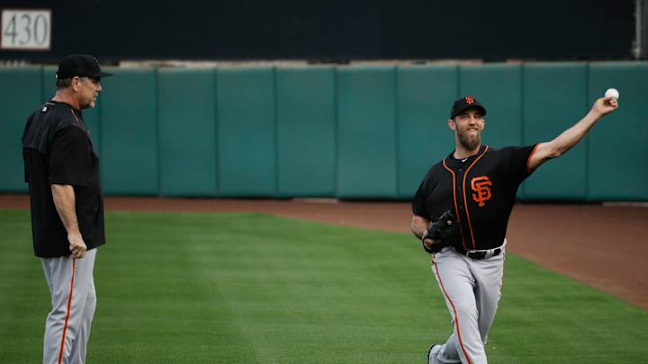 Giants LHP Bumgarner scratched from spring training start