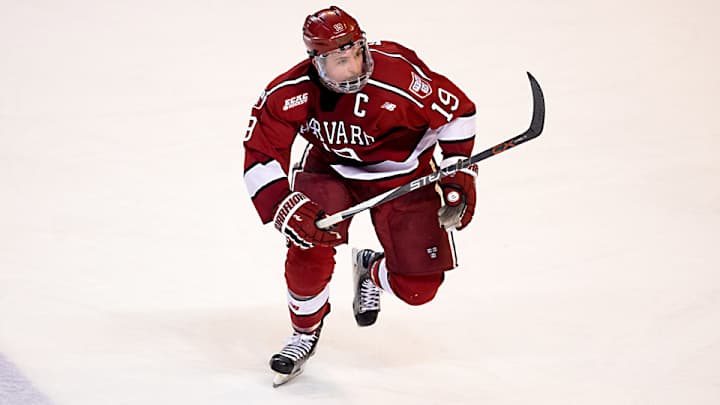 Report: Jimmy Vesey wants to sign with Boston Bruins