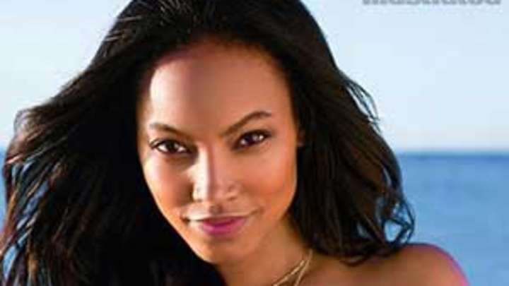 Wednesday's P.M. Hot Clicks: Ariel Meredith; Recruiting Tactics