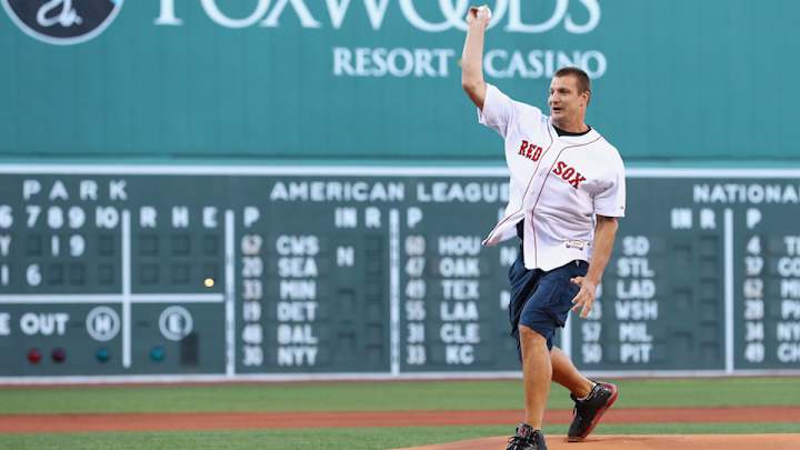Watch: Rob Gronkowski throws out first pitch at Fenway Watch: Rob Gronkowski throws out first pitch at Fenway