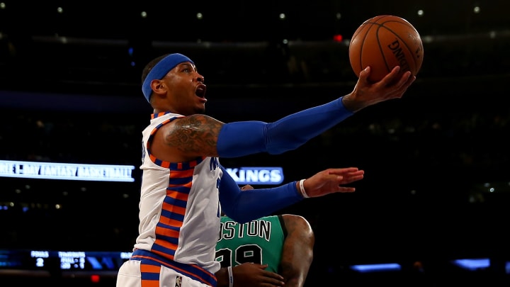 Anthony leaves Knicks' game with sprained right ankle Anthony leaves Knicks' game with sprained right ankle