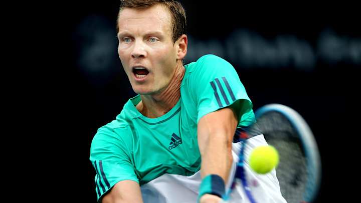 Tomas Berdych advances to Dubai quarterfinals