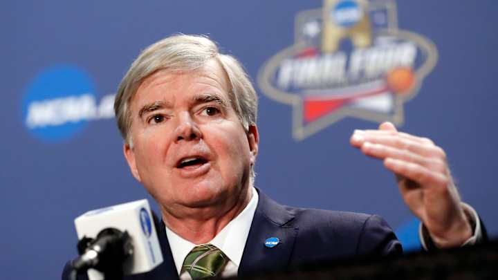 NCAA turns up pressure on North Carolina over bathroom law