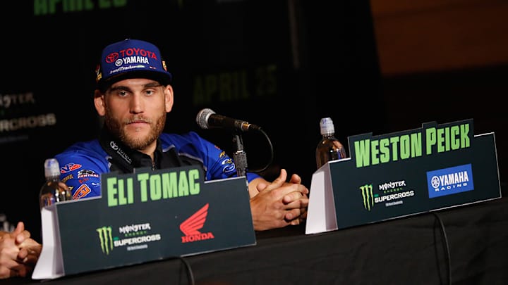 Extreme Exposure: Vonn's 73rd win, Supercross gets physical and more Extreme Exposure: Vonn's 73rd win, Supercross gets physical and more