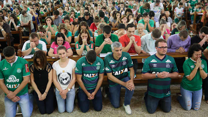 Thousands attend Chapeco mass after Chapecoense plane crash Thousands attend Chapeco mass after Chapecoense plane crash